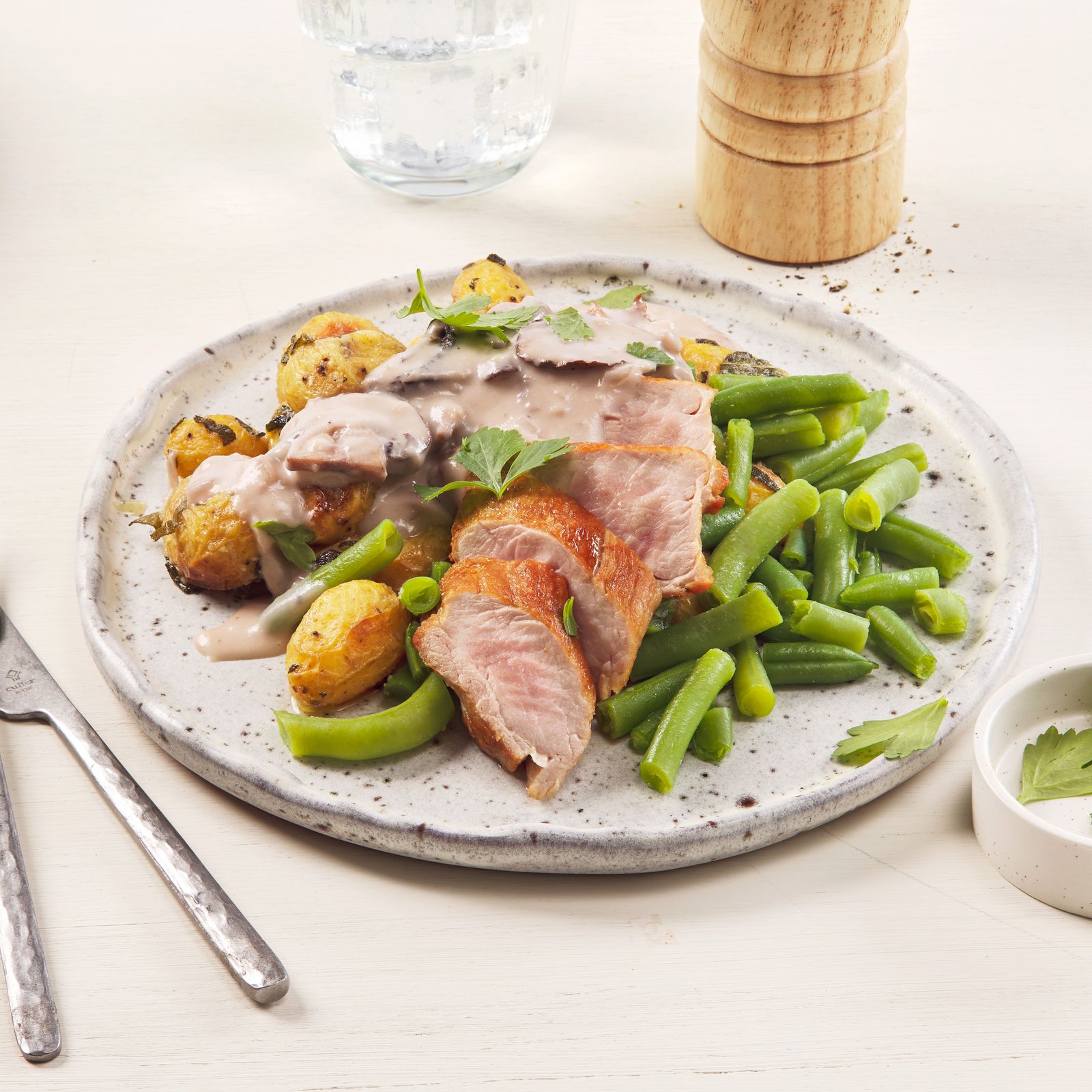 Varkenshaas in champignonroomsaus met krieltjes